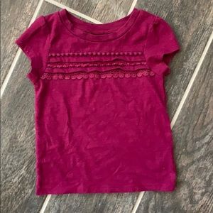 Maroon tee shirt (18M)
